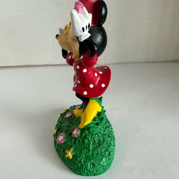 Minnie is Holding Flowers on her Head Everyday Outdoor Garden Statue, 6.2” Tall - Picture 7 of 7